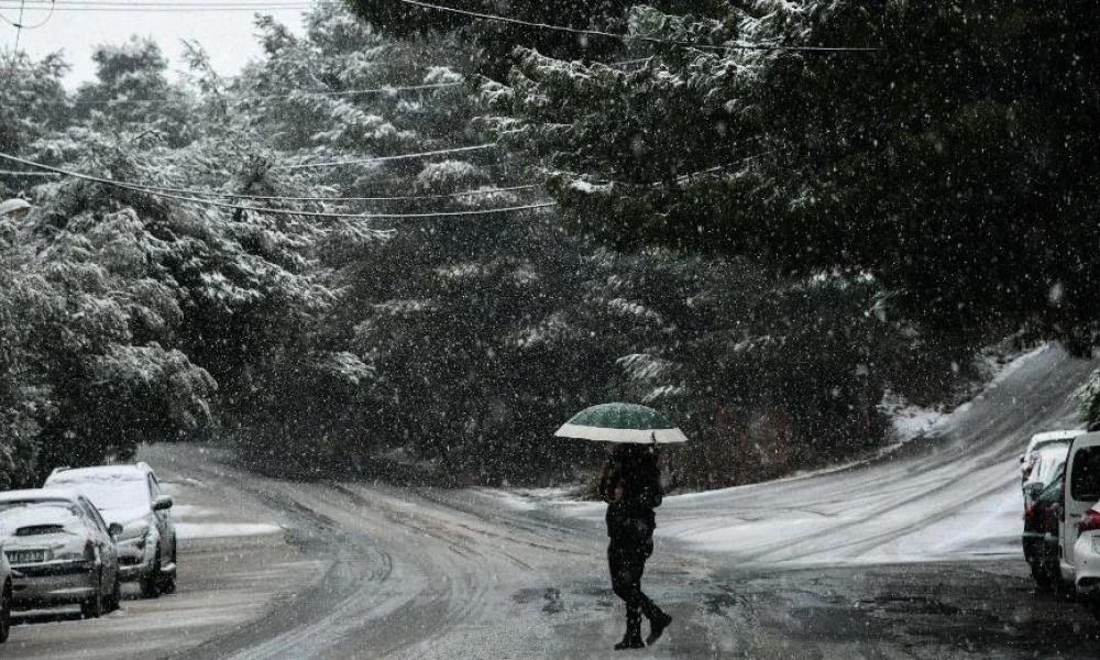 Σε εξέλιξη η τρίτη φάση της κακοκαιρίας «Λέανδρος» - Πολικές θερμοκρασίες, χιόνια και 9 μποφόρ στο Αιγαίο